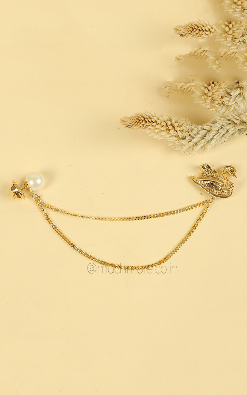 Gold Polish Swan And Pearl Lapel Pin Brooch