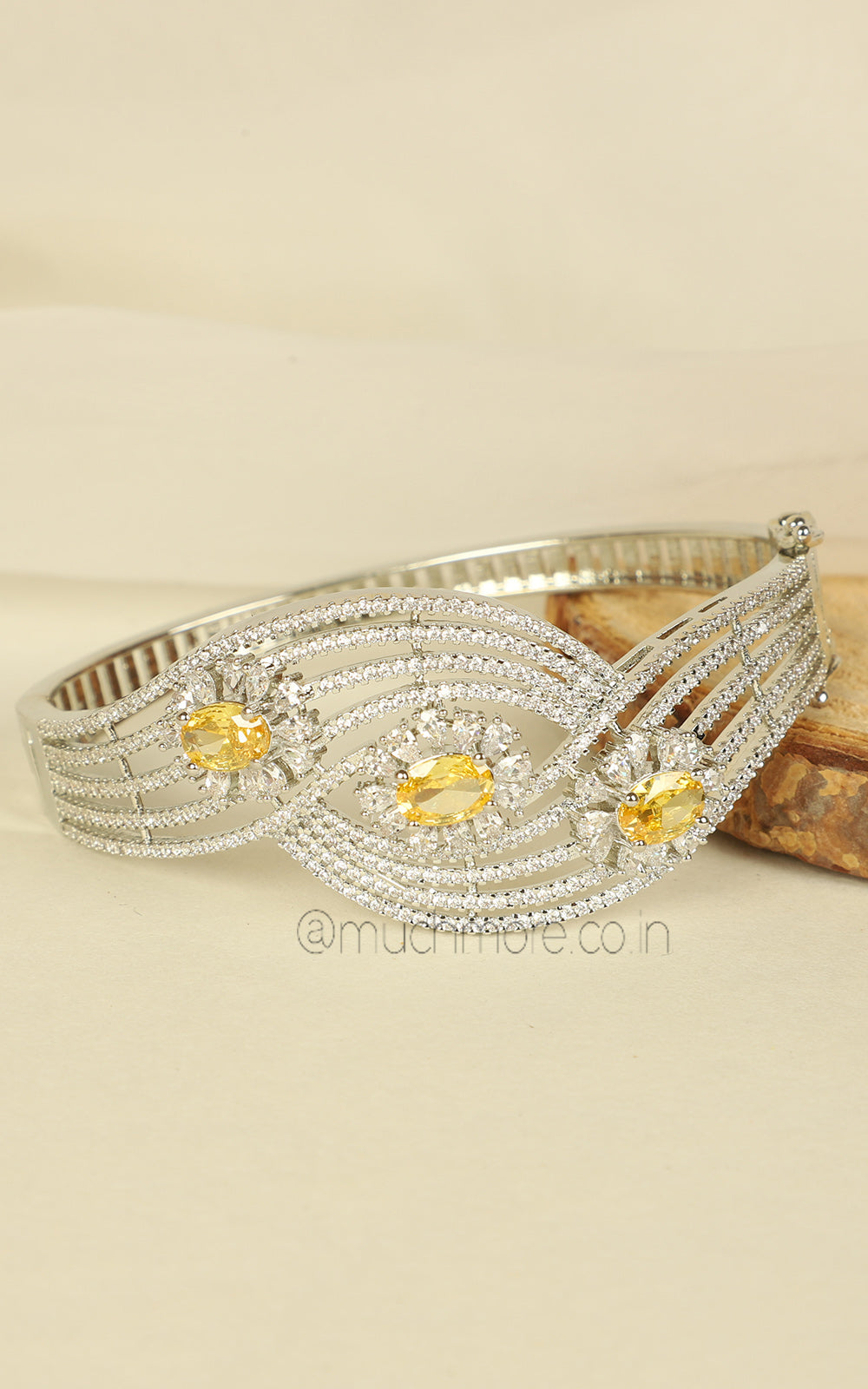 Silver Polish Yellow Diamond Side Openable Bracelet Online