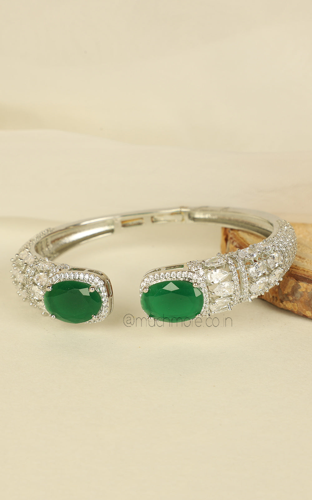 Slip On Style Silver Polish Emerald Diamond Studded Bracelet