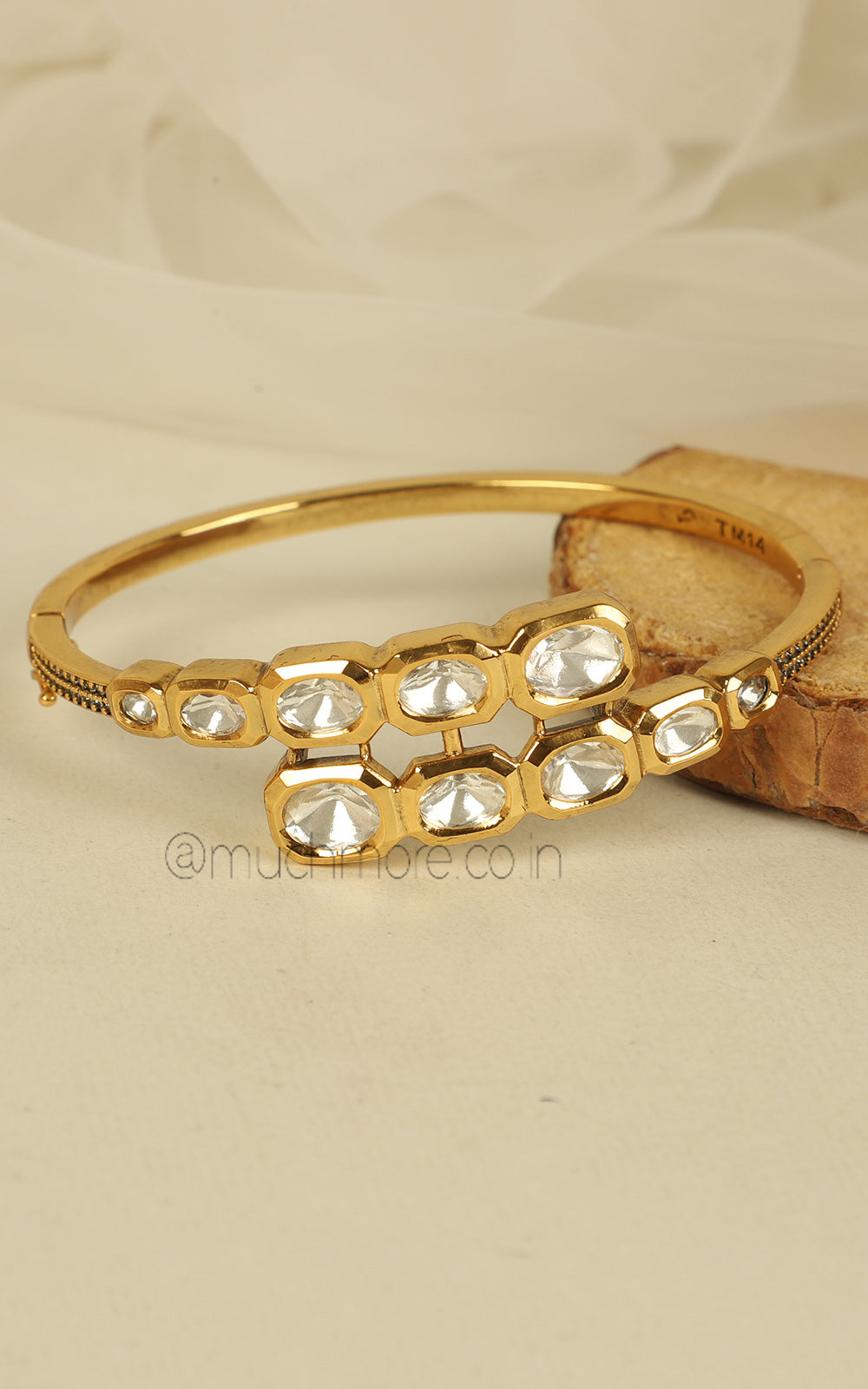 Gold Polish Uncut Kundan Beautiful Kada Bracelet