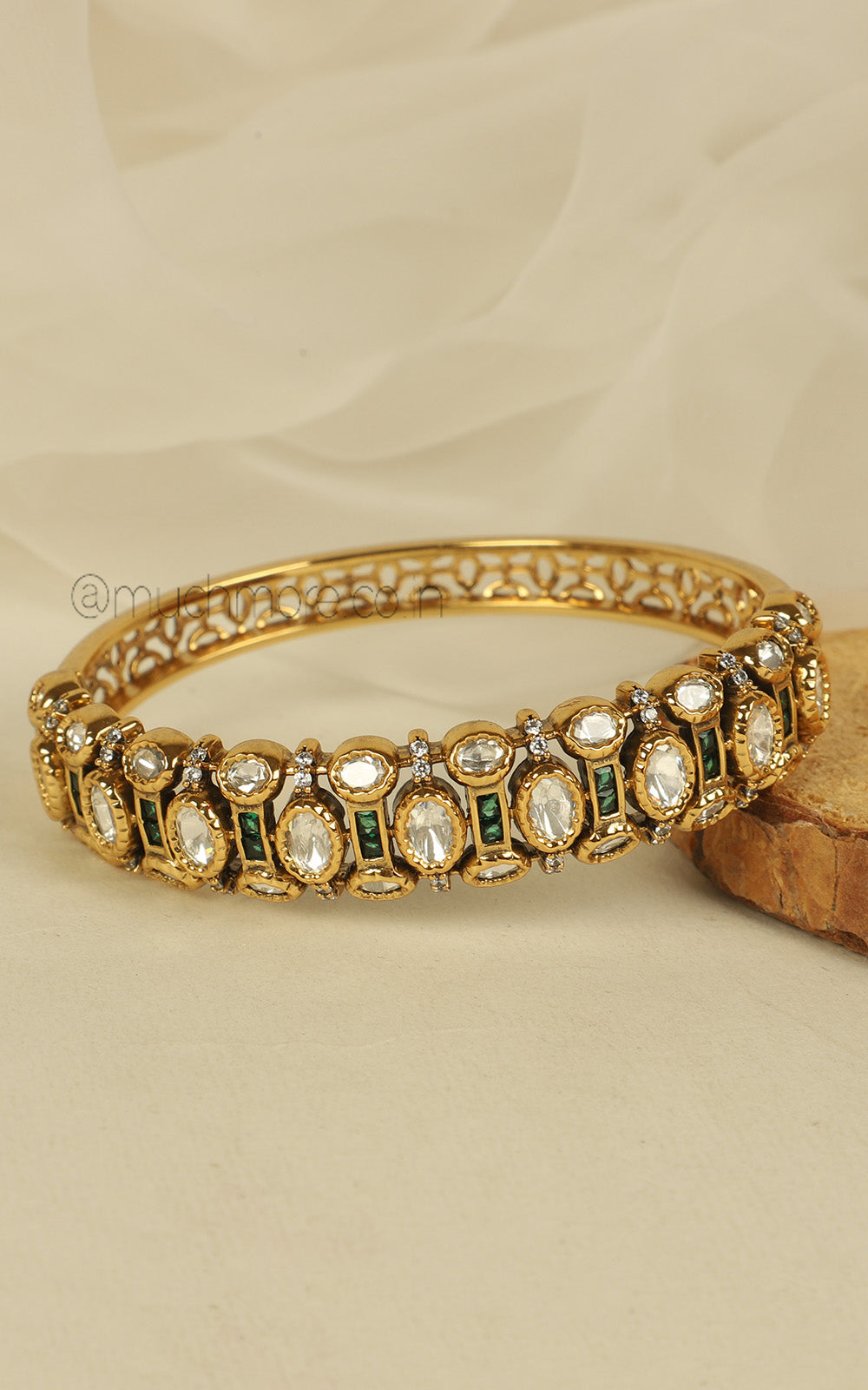 Statement Emerald Kundan Kada Style Side Openable Bracelet