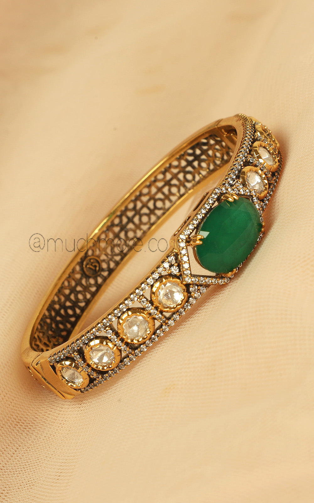 Emerald Green Kundan With Diamonds Kada Bracelet