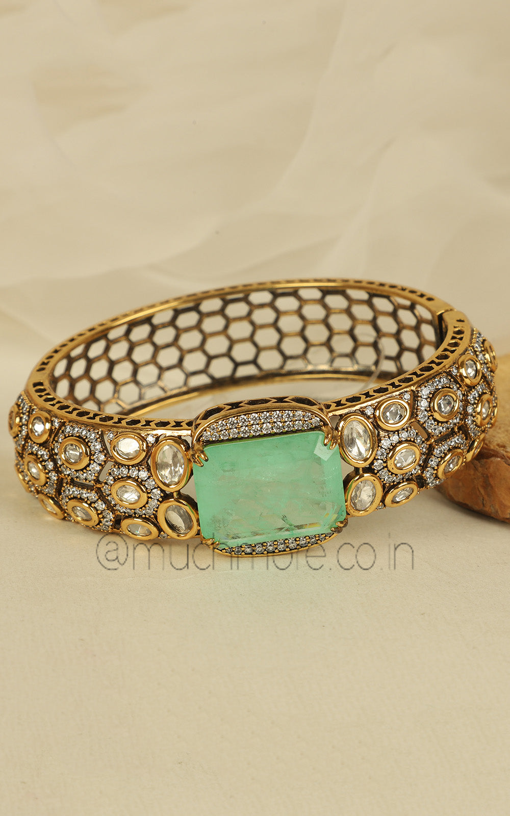 Diamond And Kundan Kada Bracelet Fusion Jewellery In Gold Bracelet