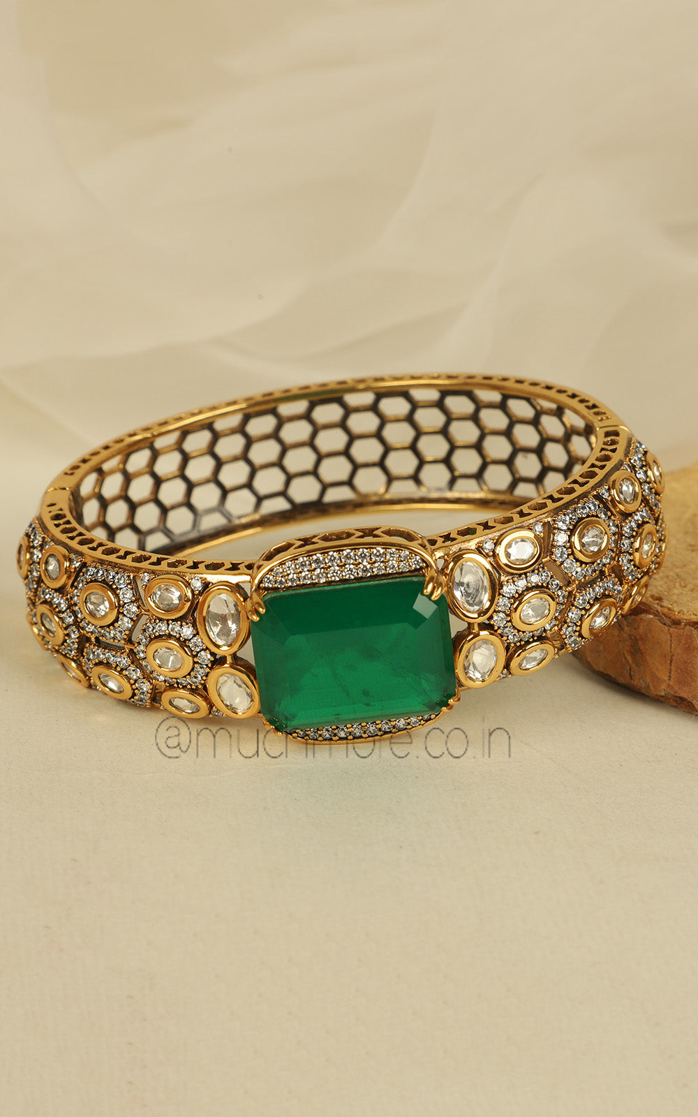 Emerald Green Diamond And Kundan Kada Bracelet Fusion Jewellery