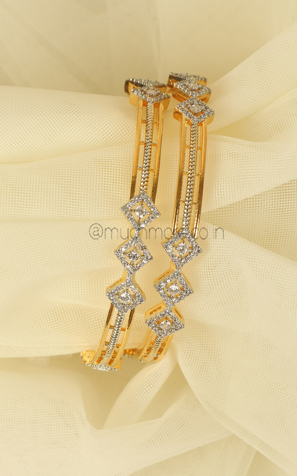 Modern Design Gold Polish American Diamond Bangles