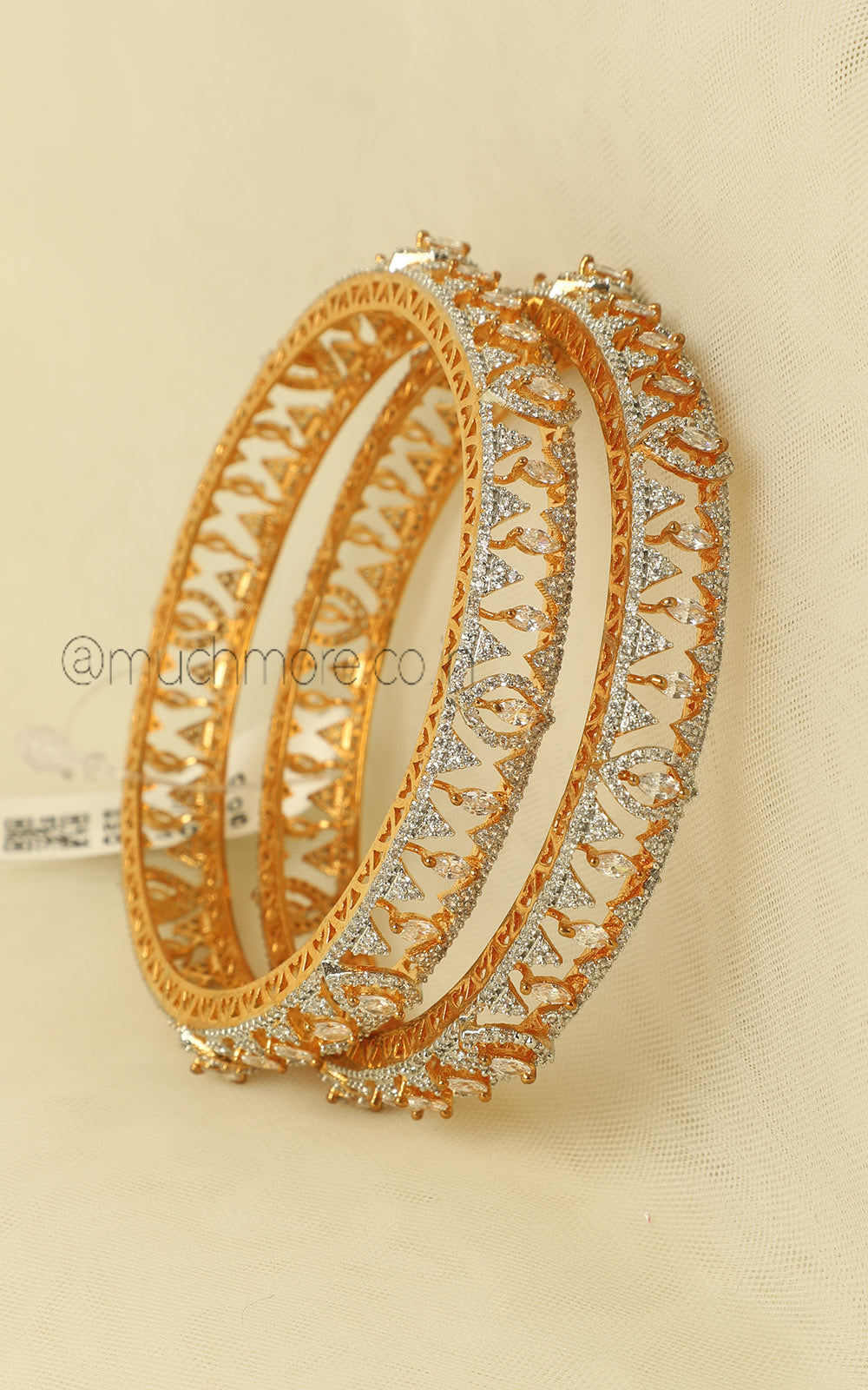 Sophisticated Kada Bangles With Shimmering Diamonds