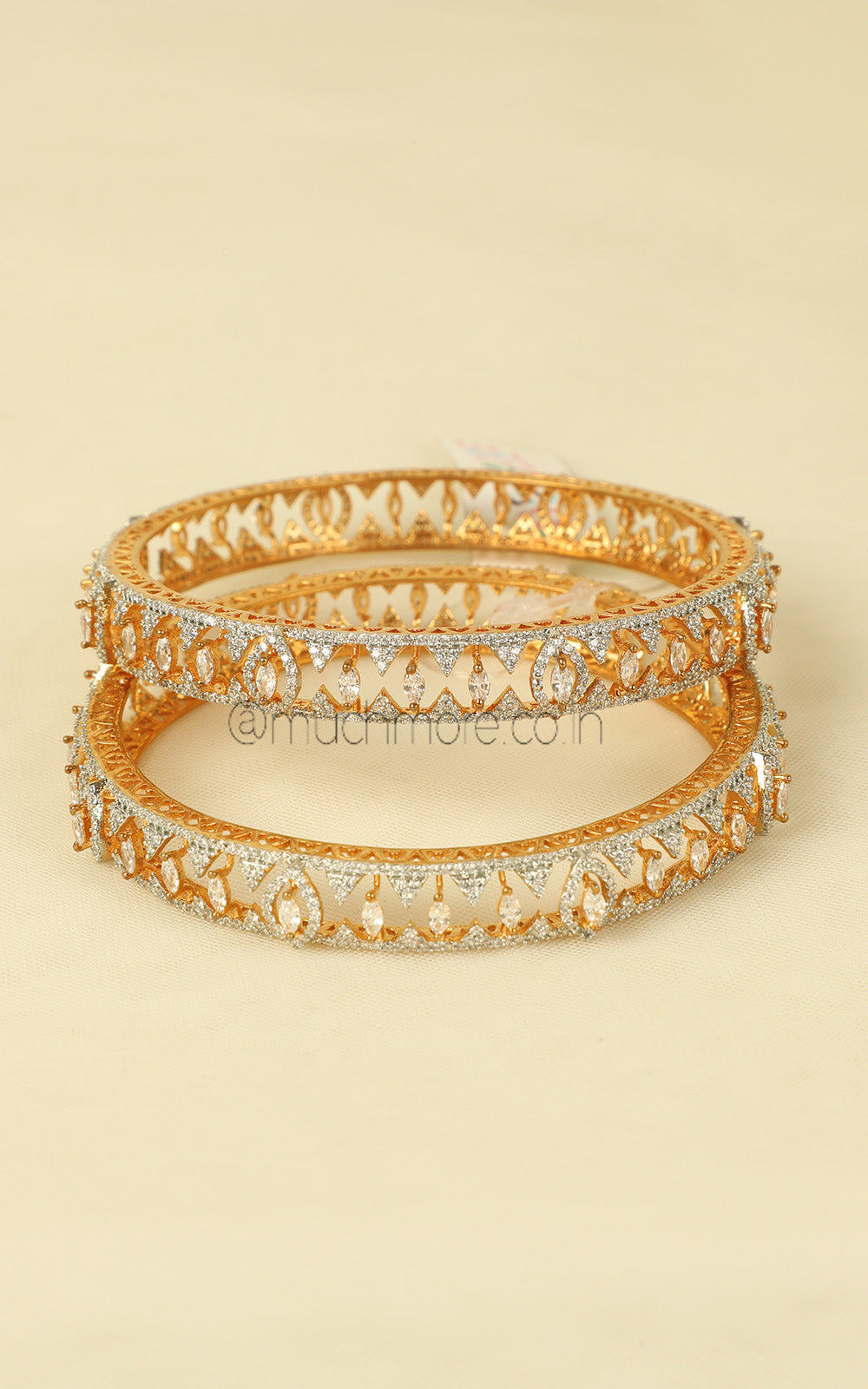 Sophisticated Kada Bangles With Shimmering Diamonds