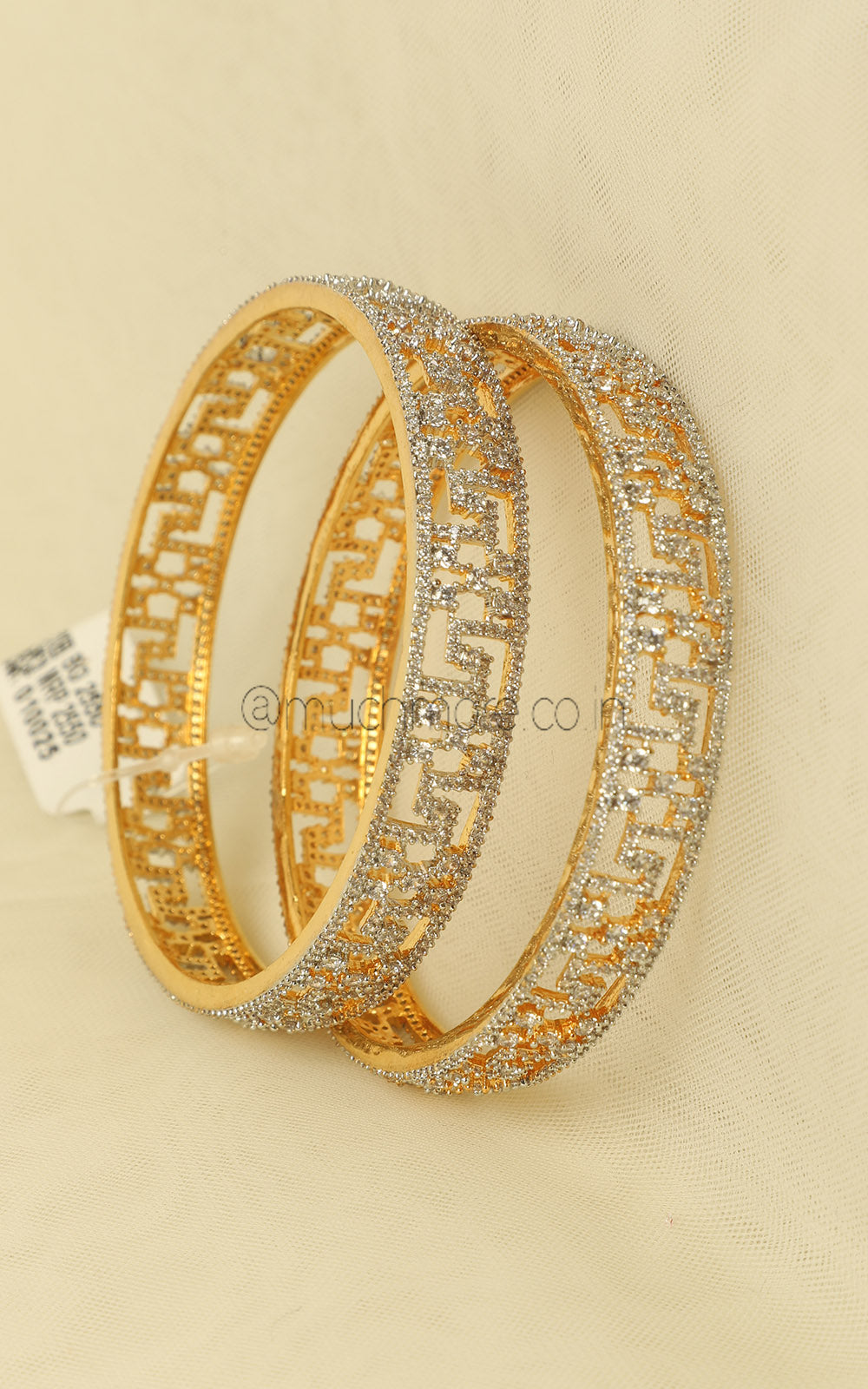 Luxury Diamond Gold Polish Bangles Crafted For Brides