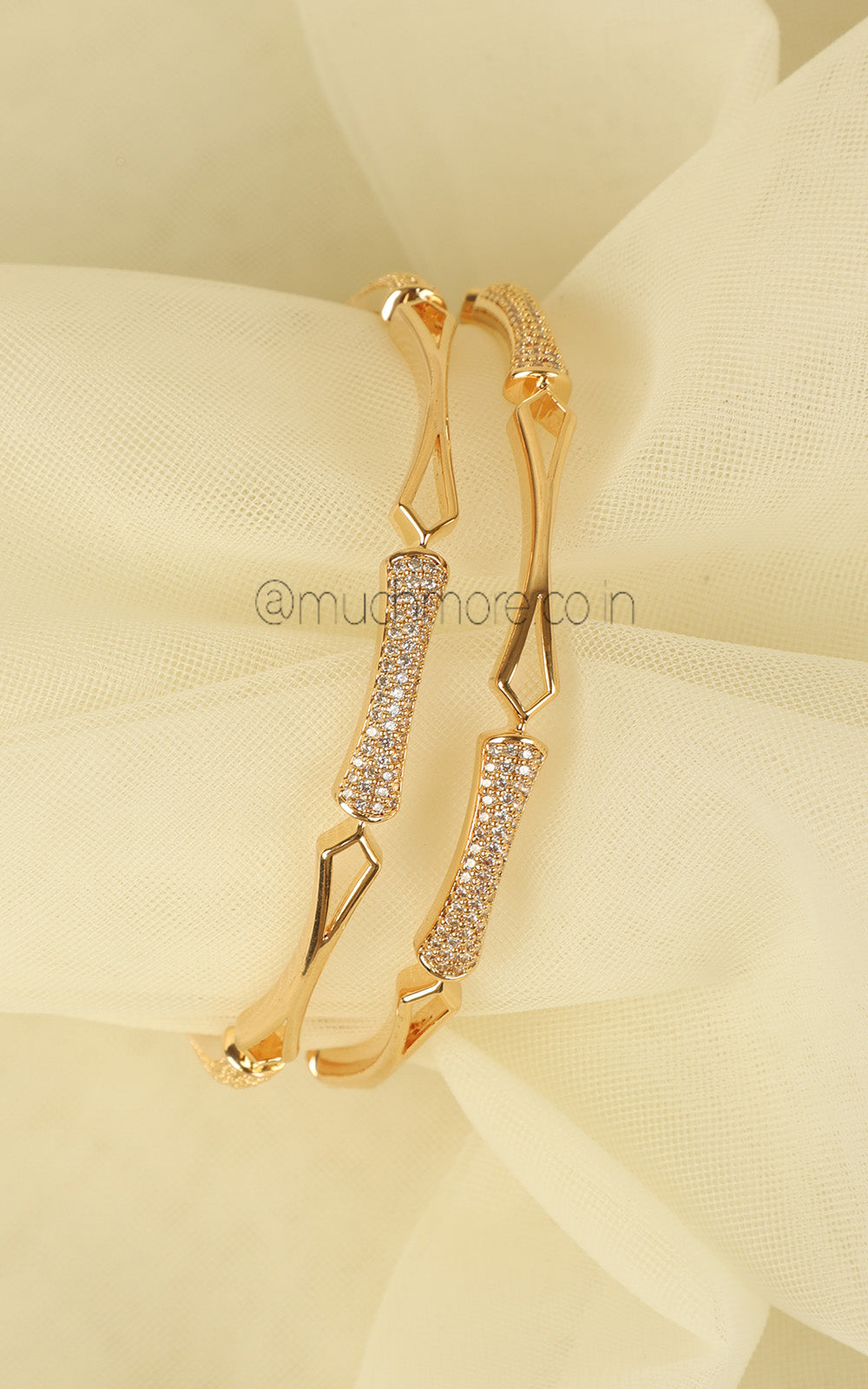 Luxury And Refined Simplicity Diamond Gold Polish Bangles