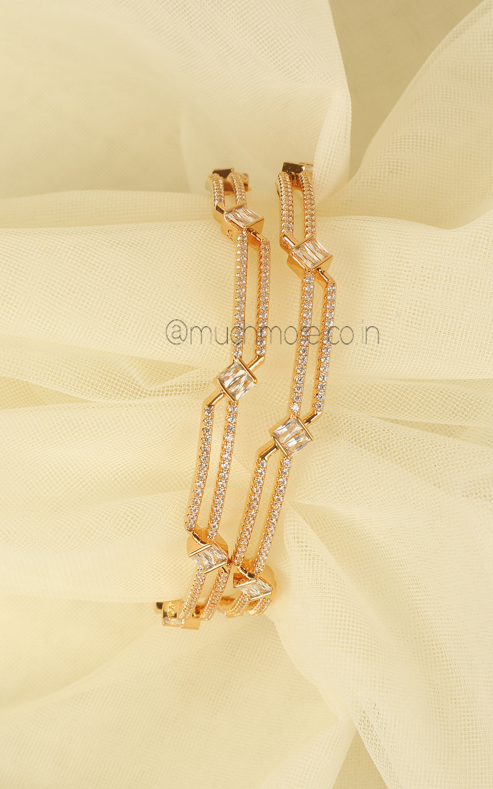 Best Quality Diamond Gold Polish Bangles For Working Women
