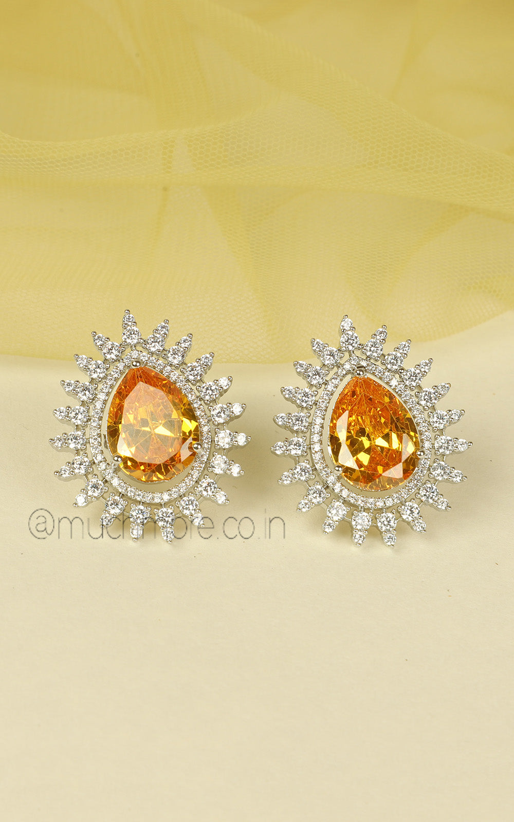 Drop Shaped Yellow Topaz Silver Touch Diamond Pendant Set