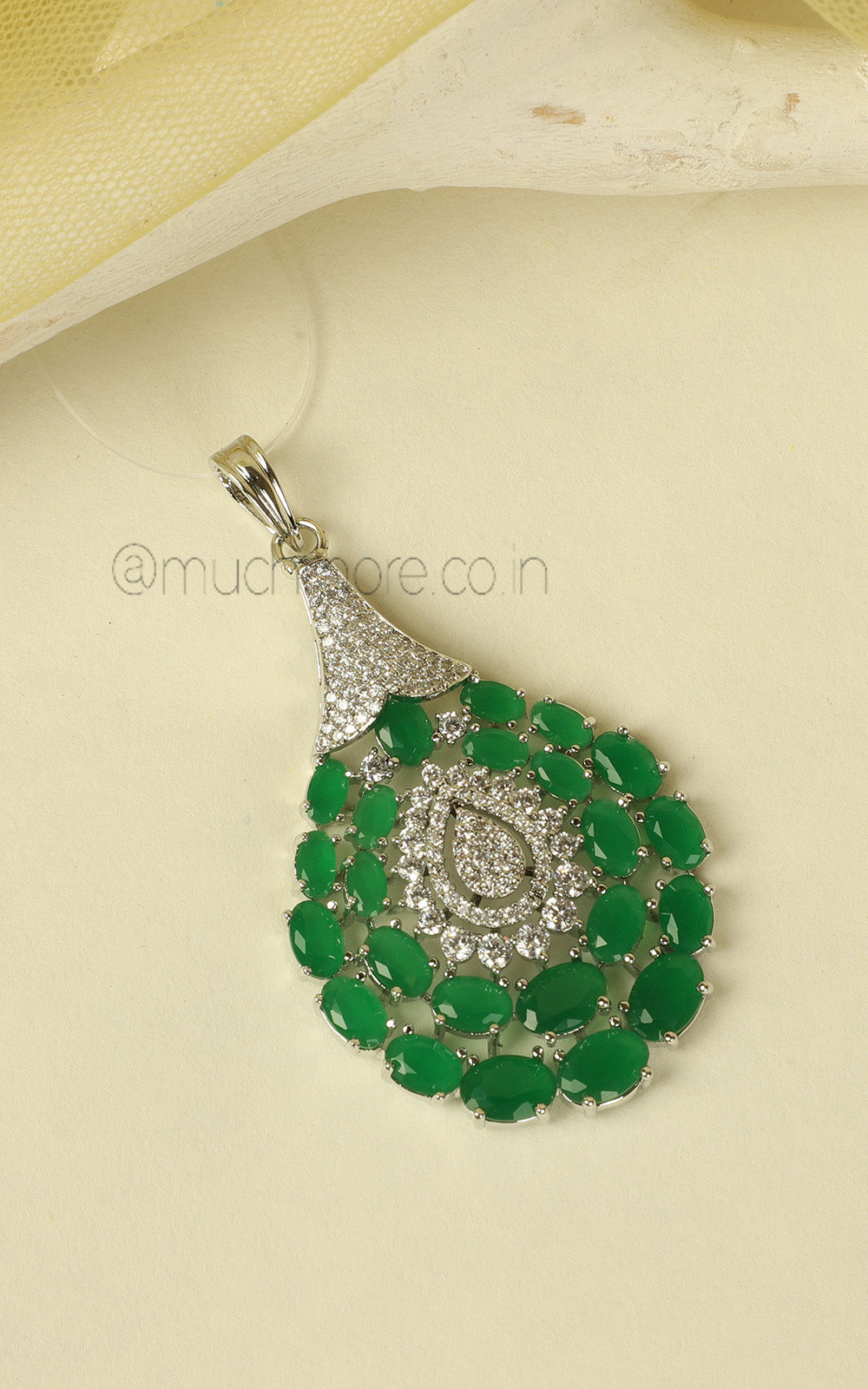 Latest Design Silver With Emerald Green Diamond Pendant Set