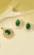 Light And Beautiful Emerald Green Gold Polish Pendant