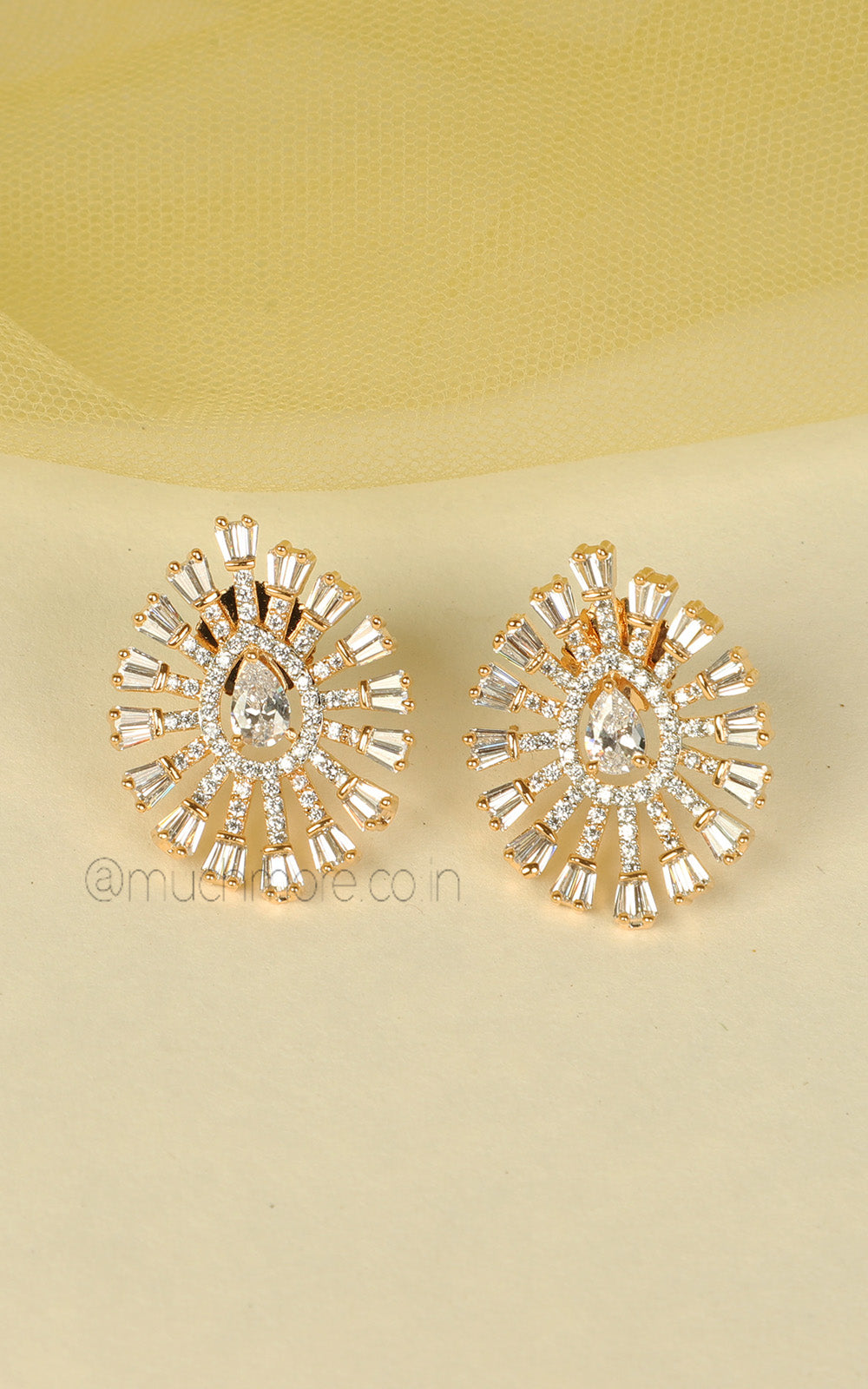 Western Style American Diamond Gold Polish Pendant For Women