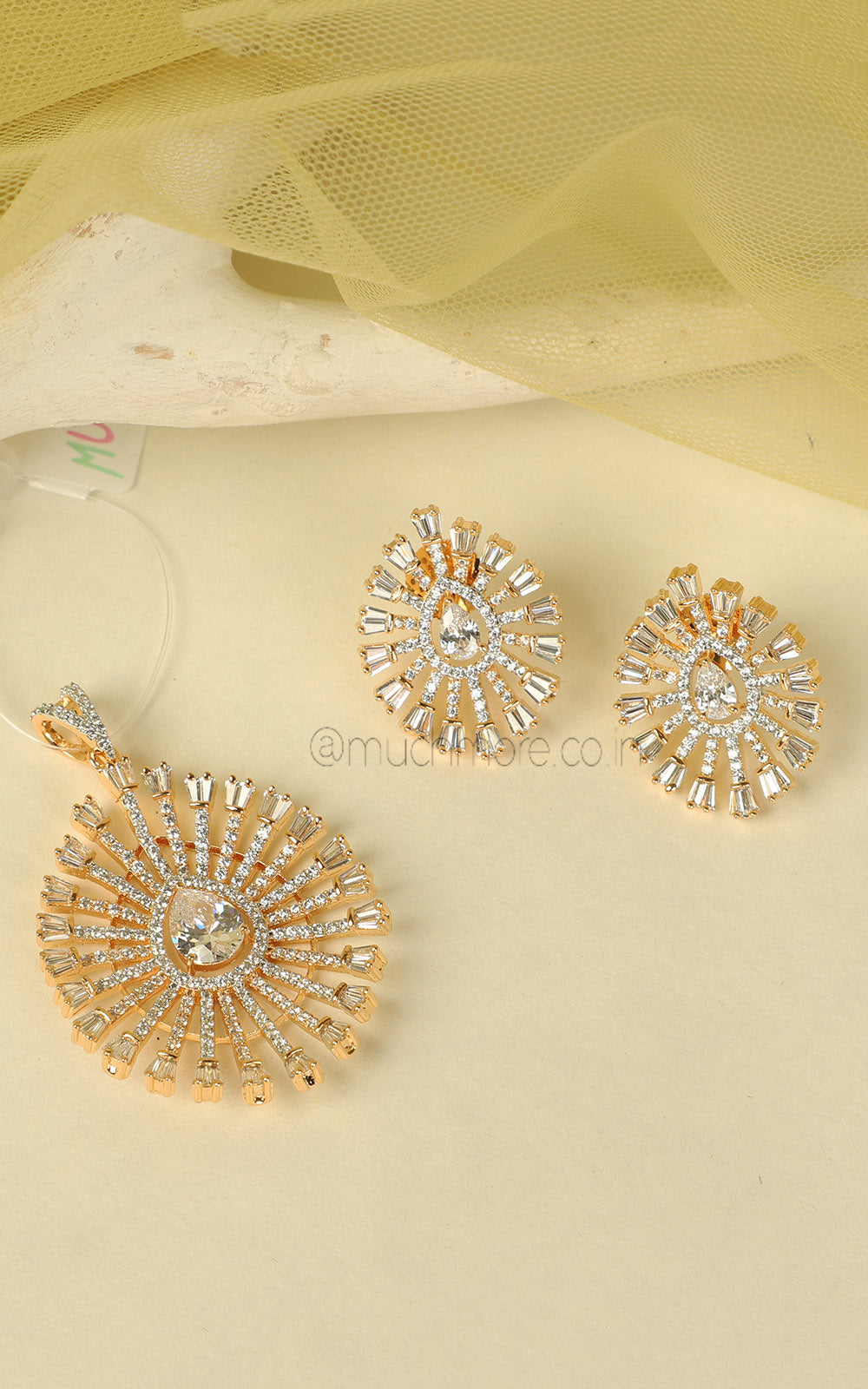 Western Style American Diamond Gold Polish Pendant For Women