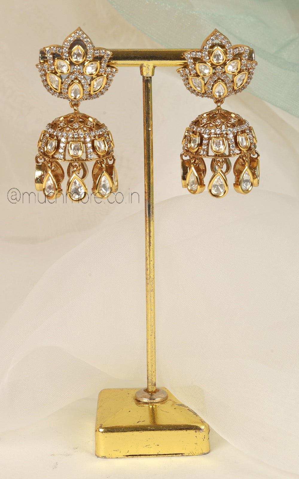 White Kundan And Diamonds Cute Jhumki Earrings