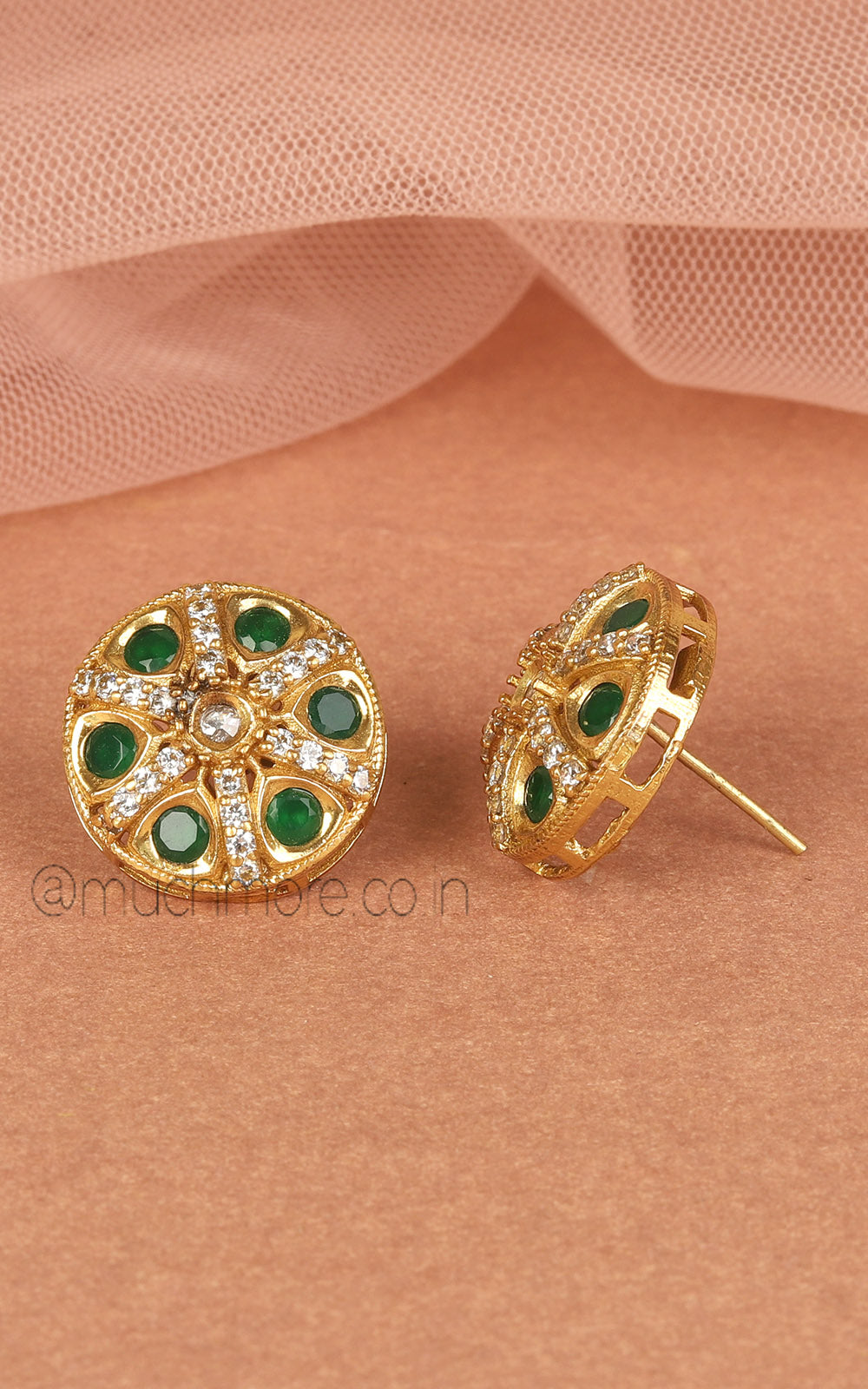 Round Shaped Gold Polish Kundan Stud Earrings