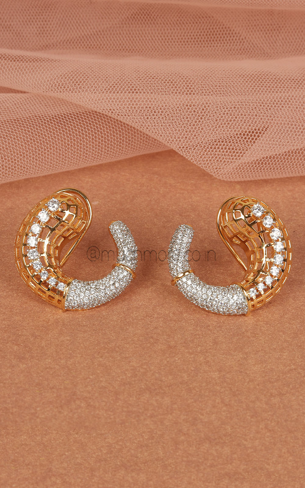 Gold Polish Stylish And Classic Diamond Studded Earrings