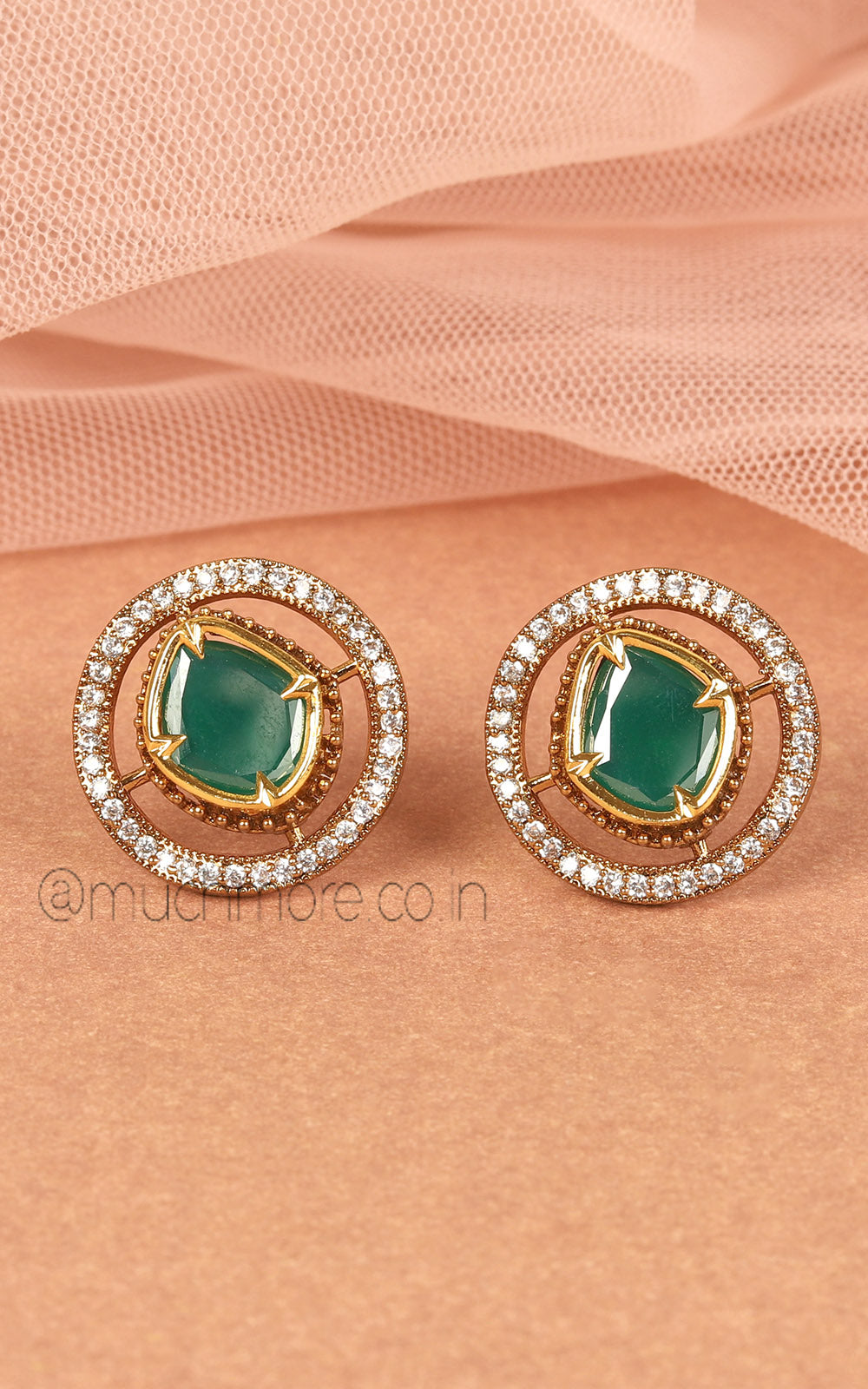 Round Cute Stud Tops With Diamond And Emeralds