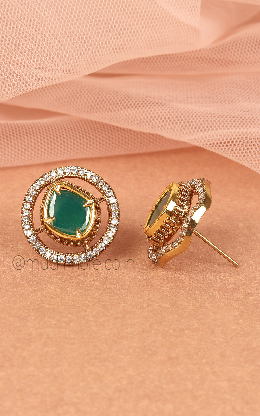 Round Cute Stud Tops With Diamond And Emeralds