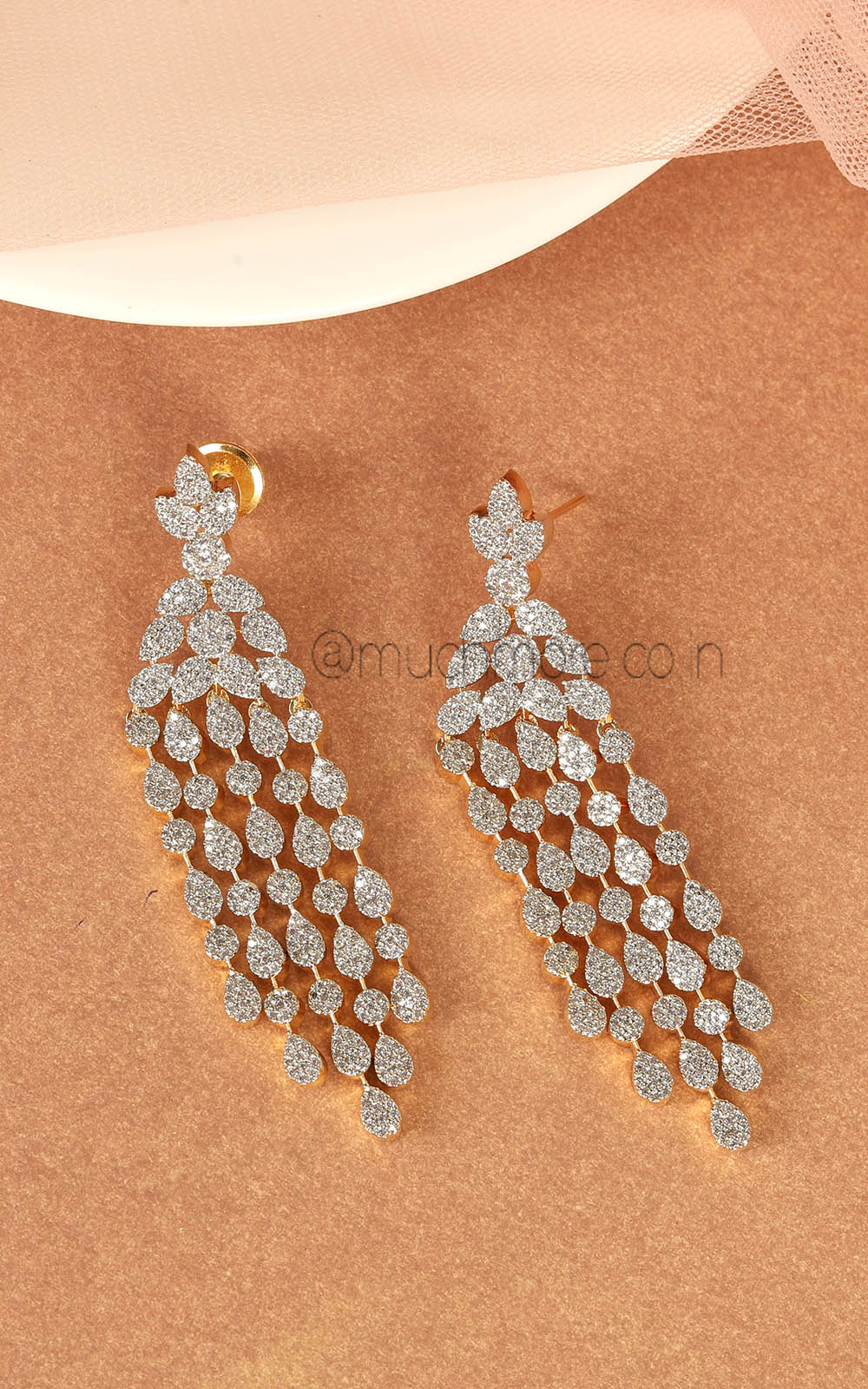 Fine Design Gold Polish Diamond Studded Earrings