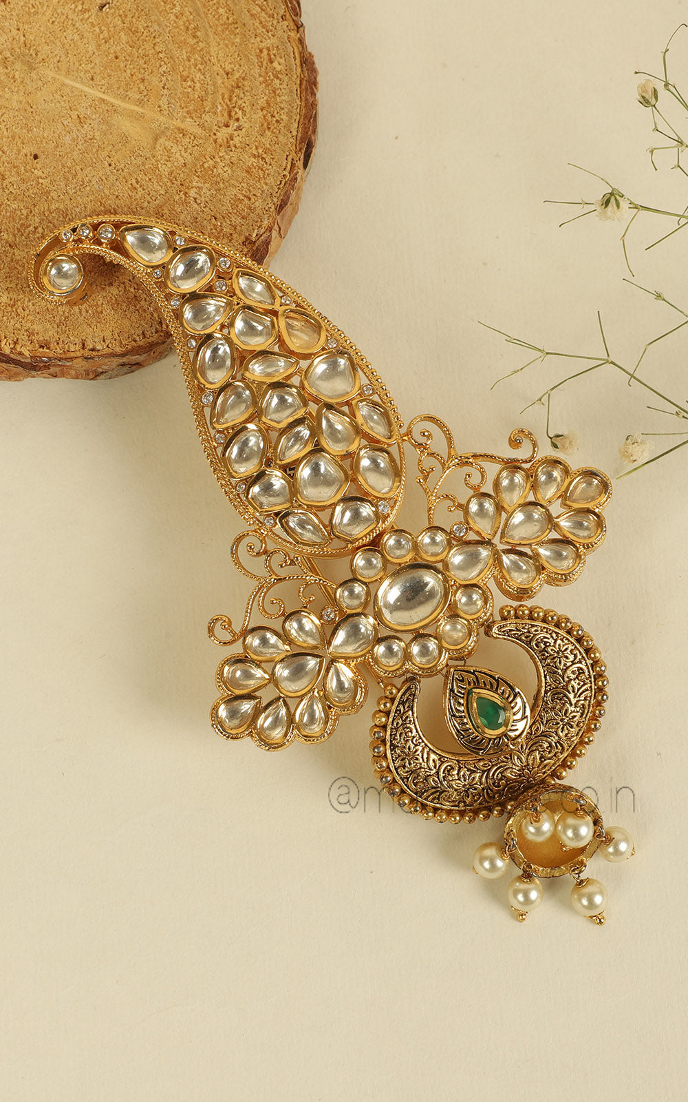Over Sized Kundan Kalgi With Pearl Hanging For Groom