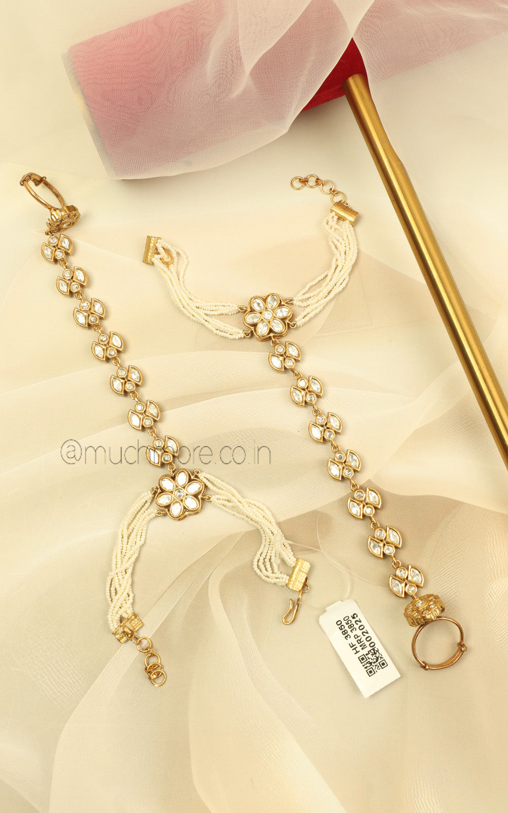 Kundan Hathphool For Bride With Pearl And Gold Finish