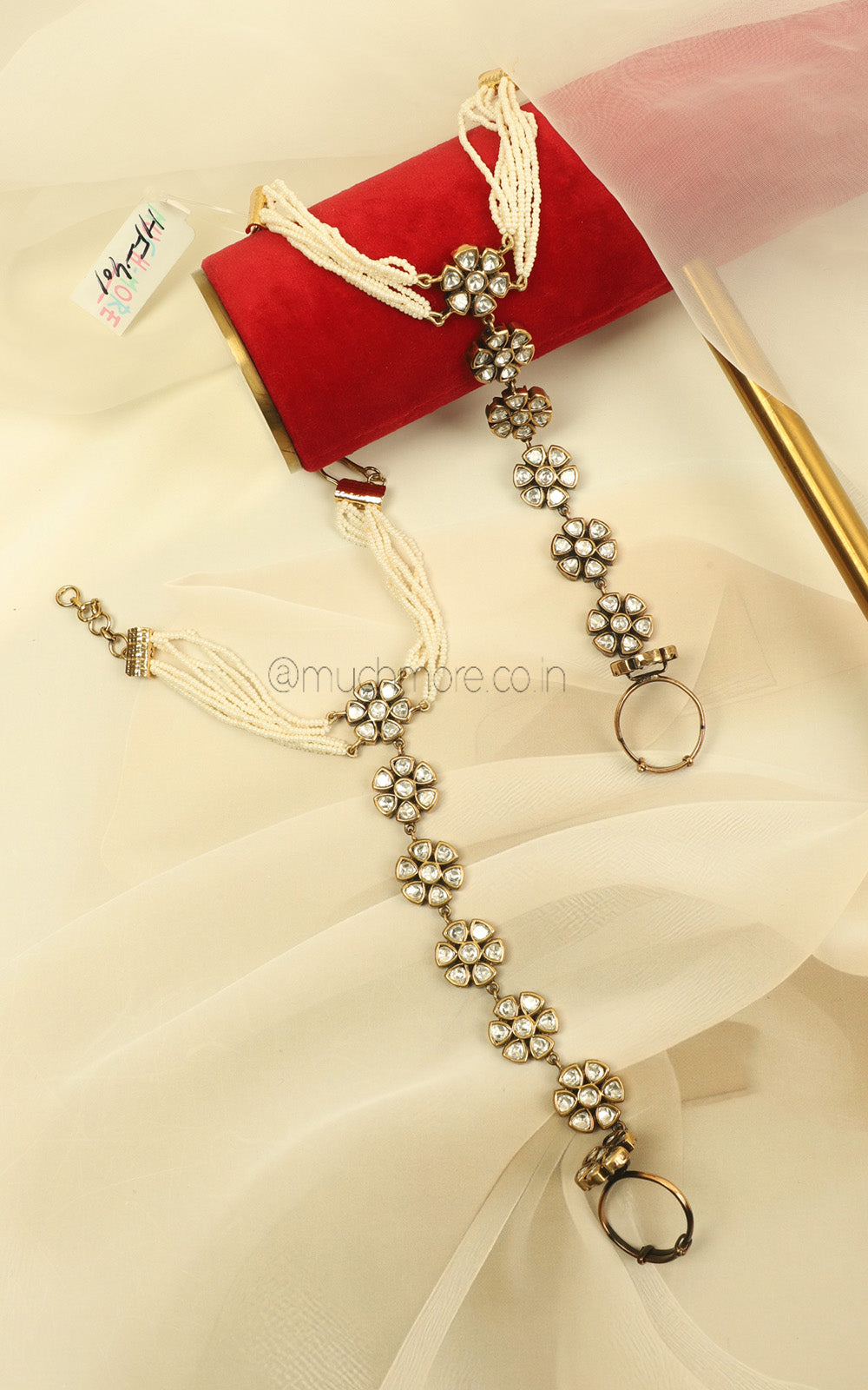 Traditional Kundan Hathphool With Pearl Detailing