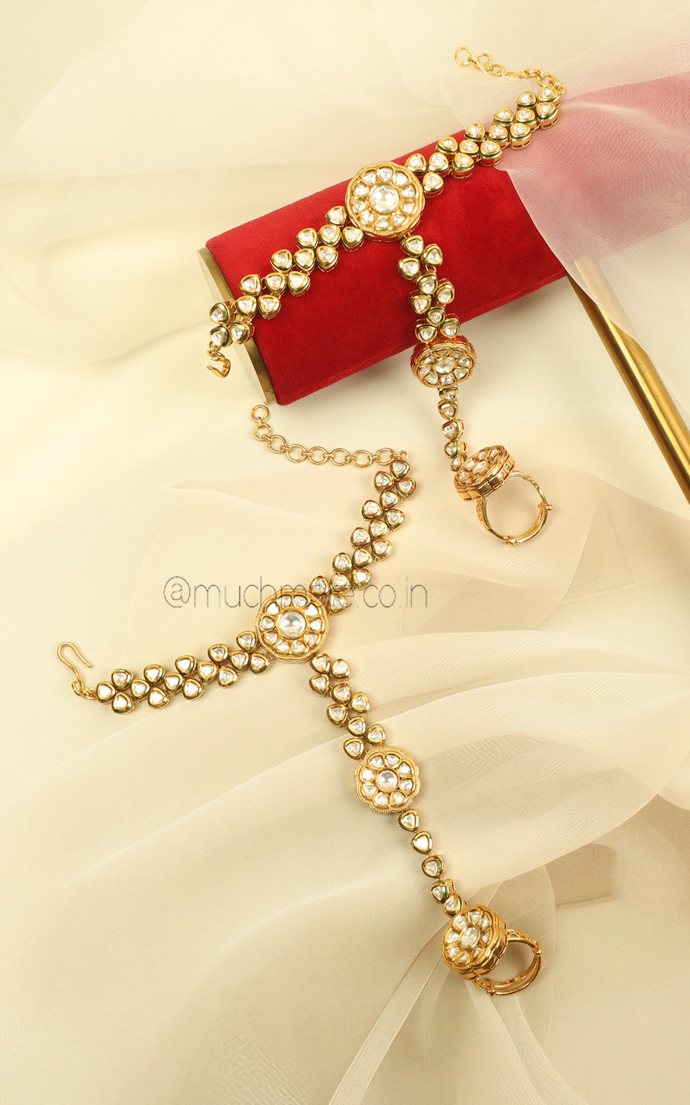 CLassic Gold Polish Bridal Kundan Hathphool With Gold Finish