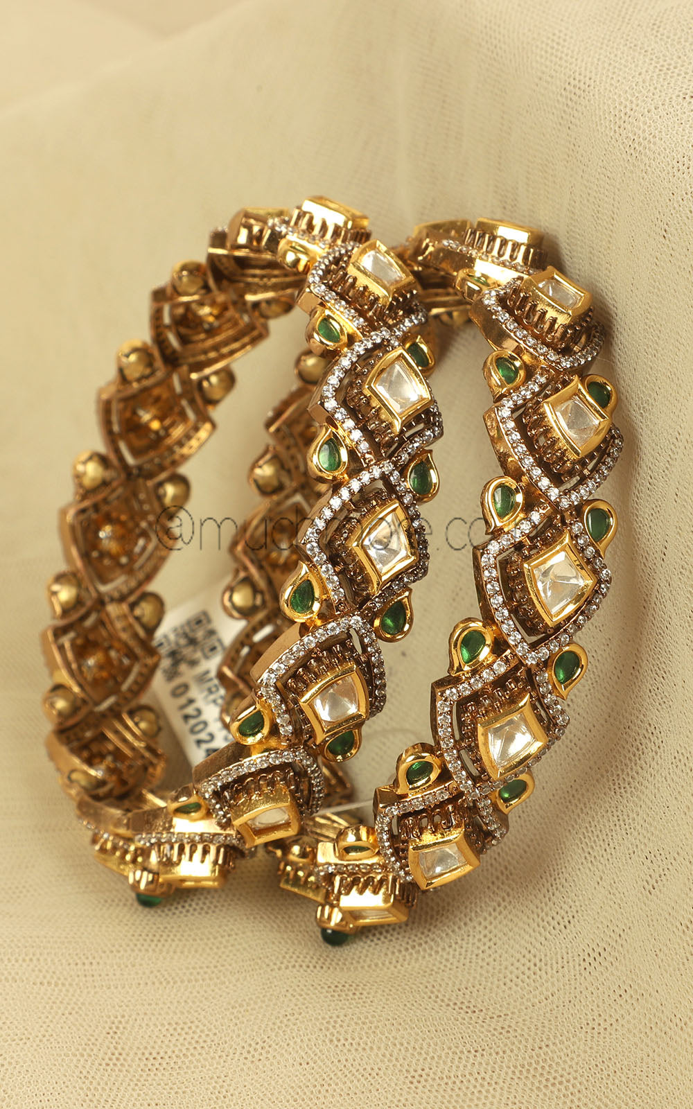 Polki With Diamonds In Emerald Green Kundan Bangles
