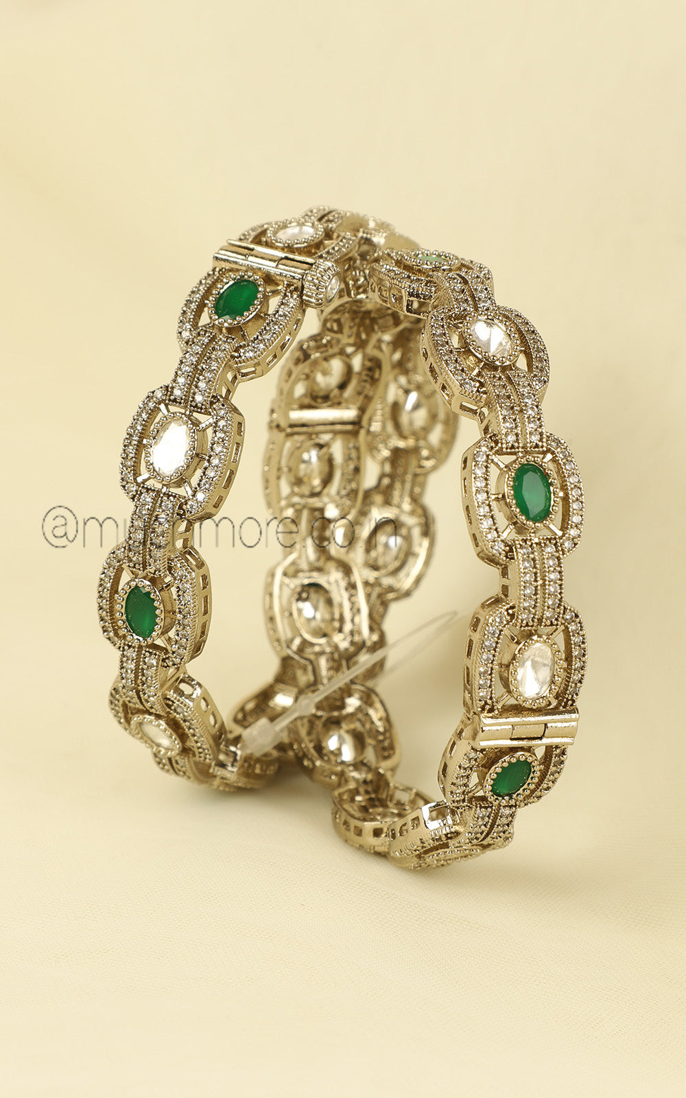 Antique Gold Polish Emerald Green Kundan Bangles