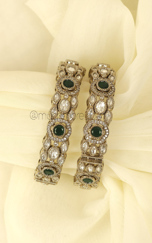 Antique Gold Polish Emerald Green Side Openable Bangles