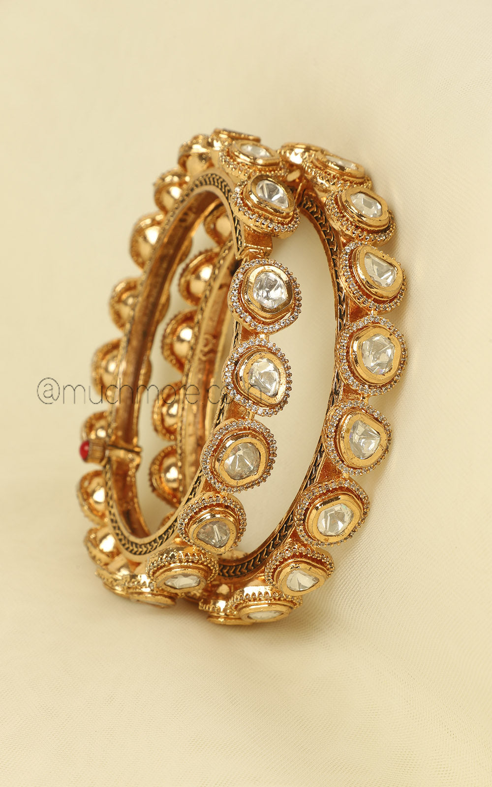 Uncut Kundan Diamond Pacheli Bangles In Gold Polish