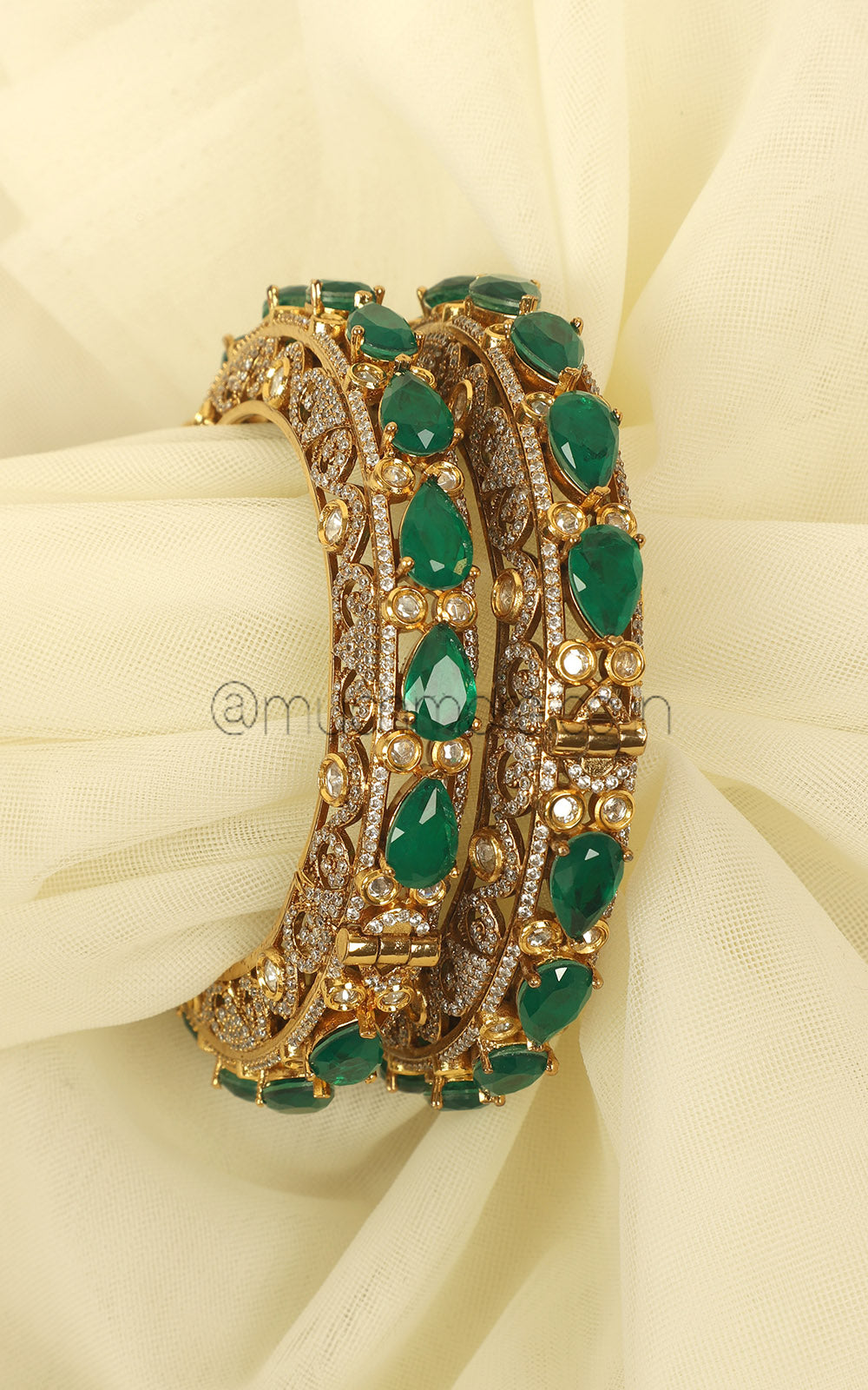 Emerald Green Doublet Kundan Designer Pacheli Bangles