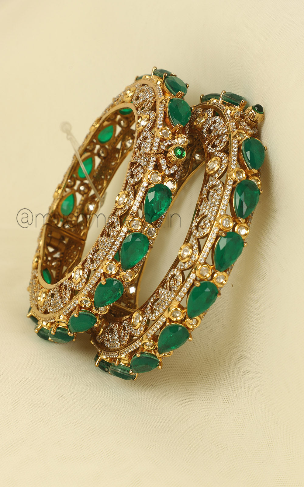 Emerald Green Doublet Kundan Designer Pacheli Bangles