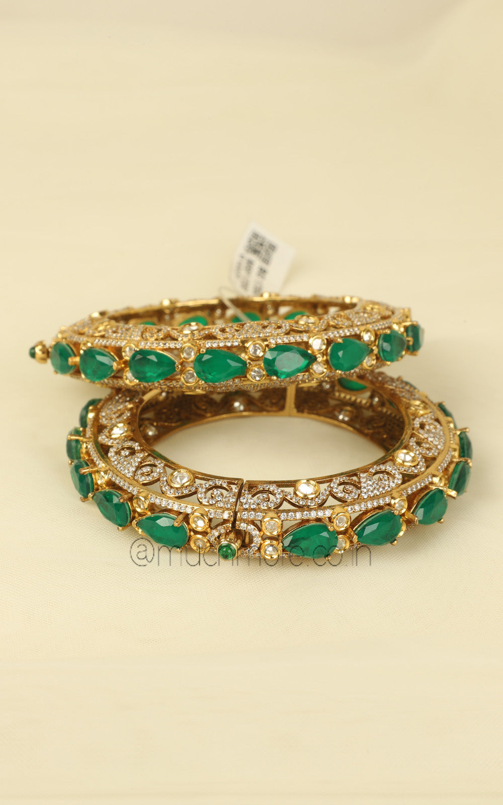 Emerald Green Doublet Kundan Designer Pacheli Bangles