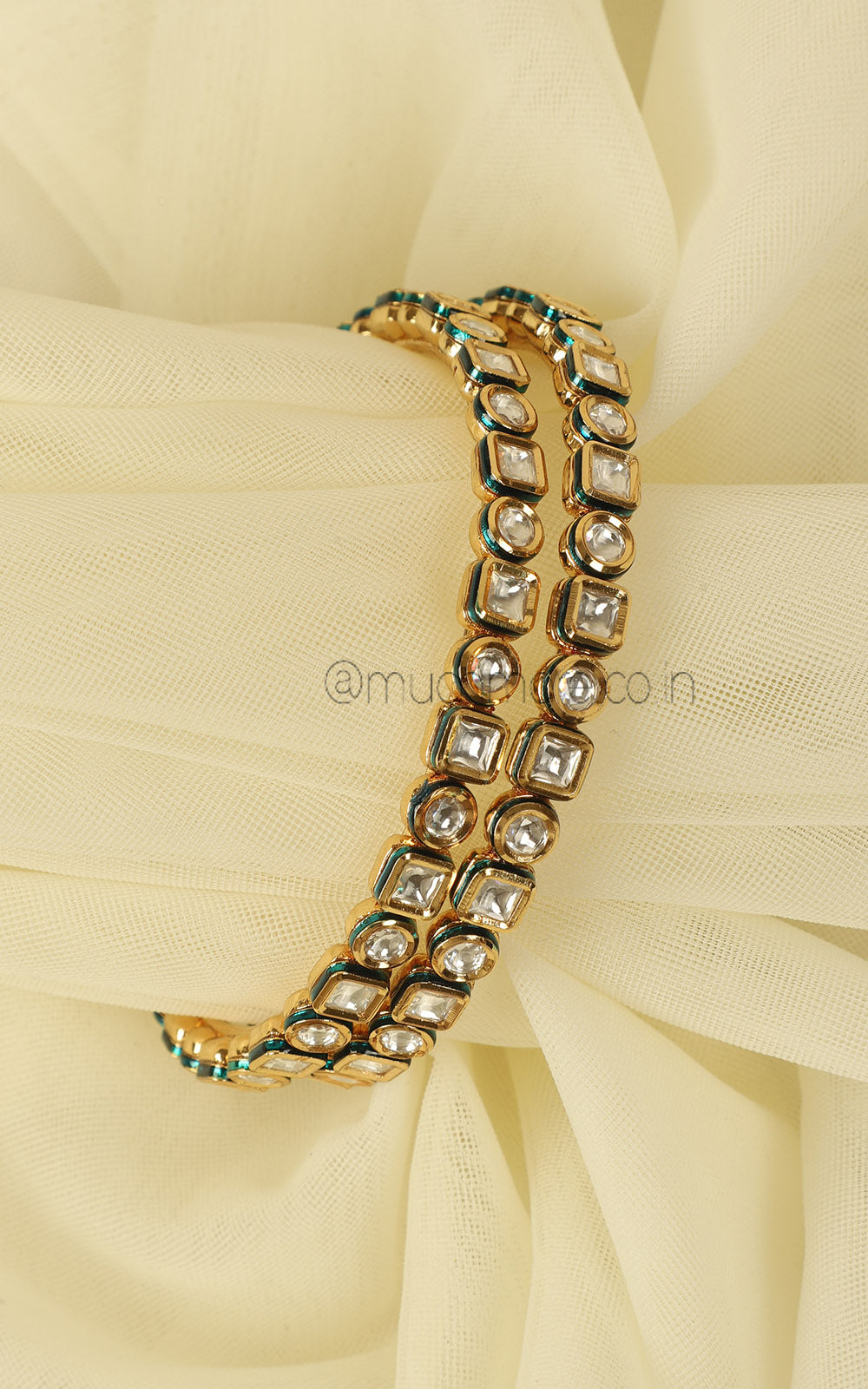 Lightweight Kundan Bangles with Gold Polish for Daily Wear