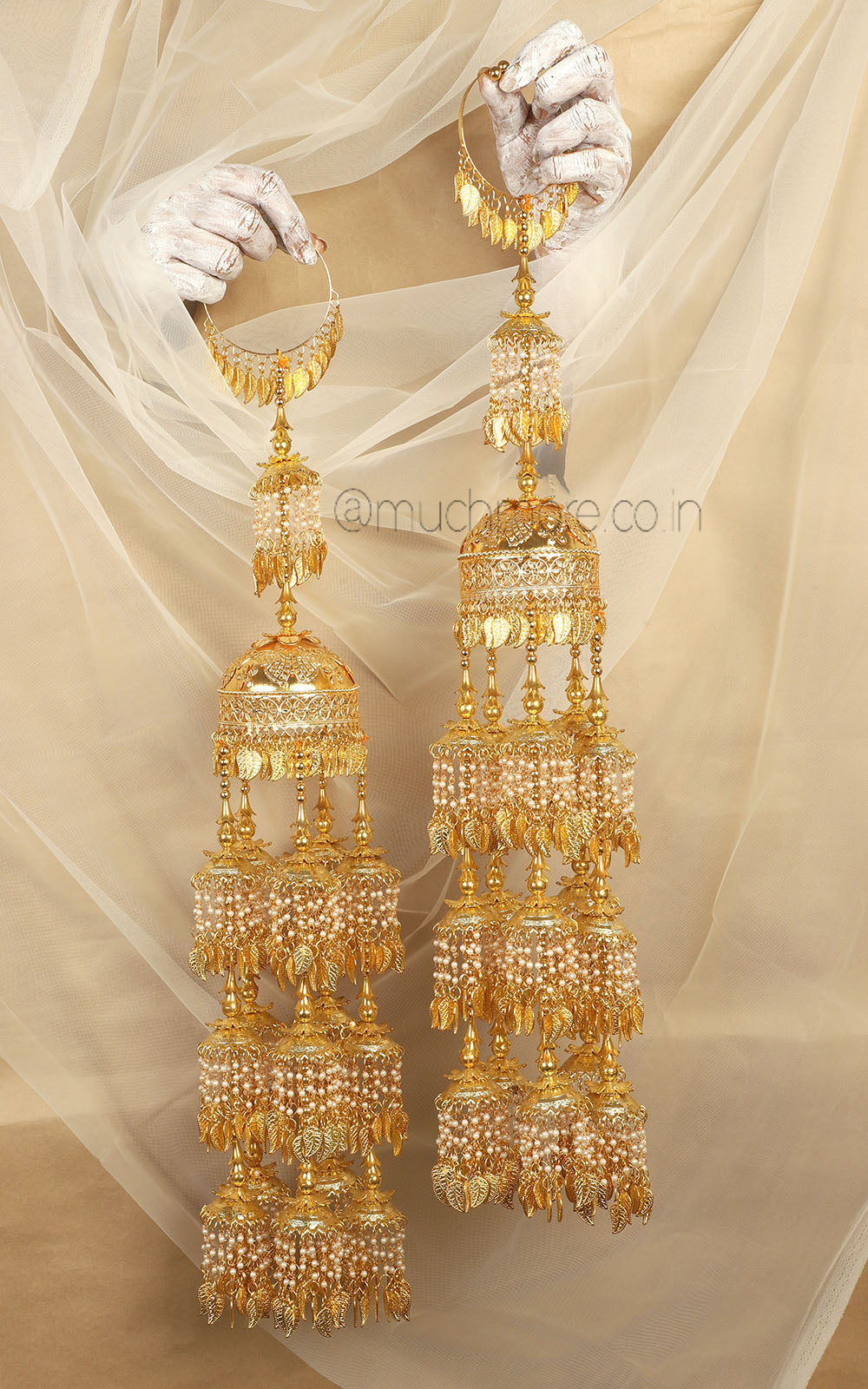 Gold Polish Leaf And Pearl Hanging Kaleera With Bangles
