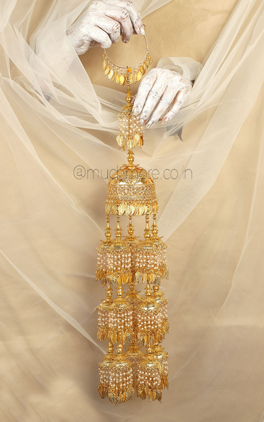 Gold Polish Leaf And Pearl Hanging Kaleera With Bangles