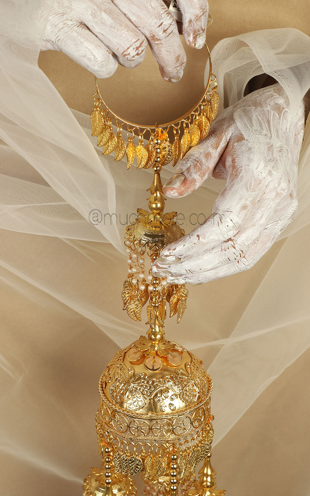 Gold Polish Leaf And Pearl Hanging Kaleera With Bangles