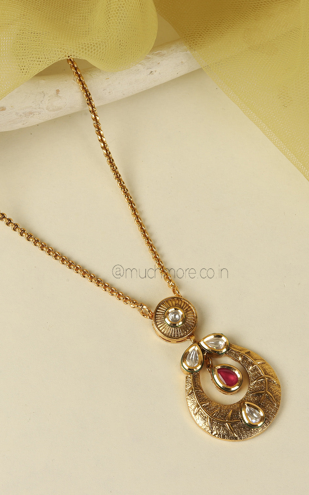 Gold Polish Ruby Carving Work Light Pendant Set