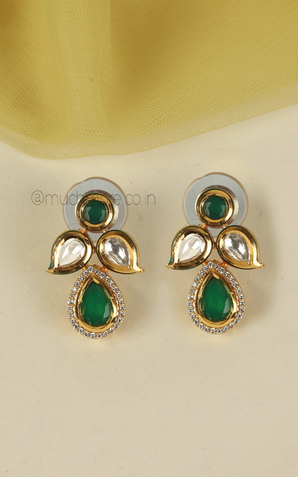 Emerald Green Kundan Gold Polish Light Pendant Set