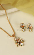 Classic Gold Polish Premium Quality Kundan Pendant With Earrings