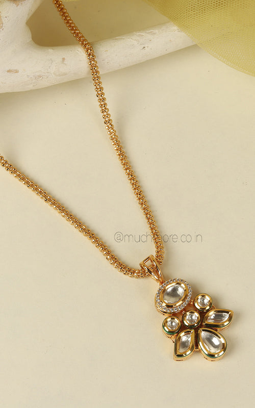 Classic Gold Polish Premium Quality Kundan Pendant With Earrings