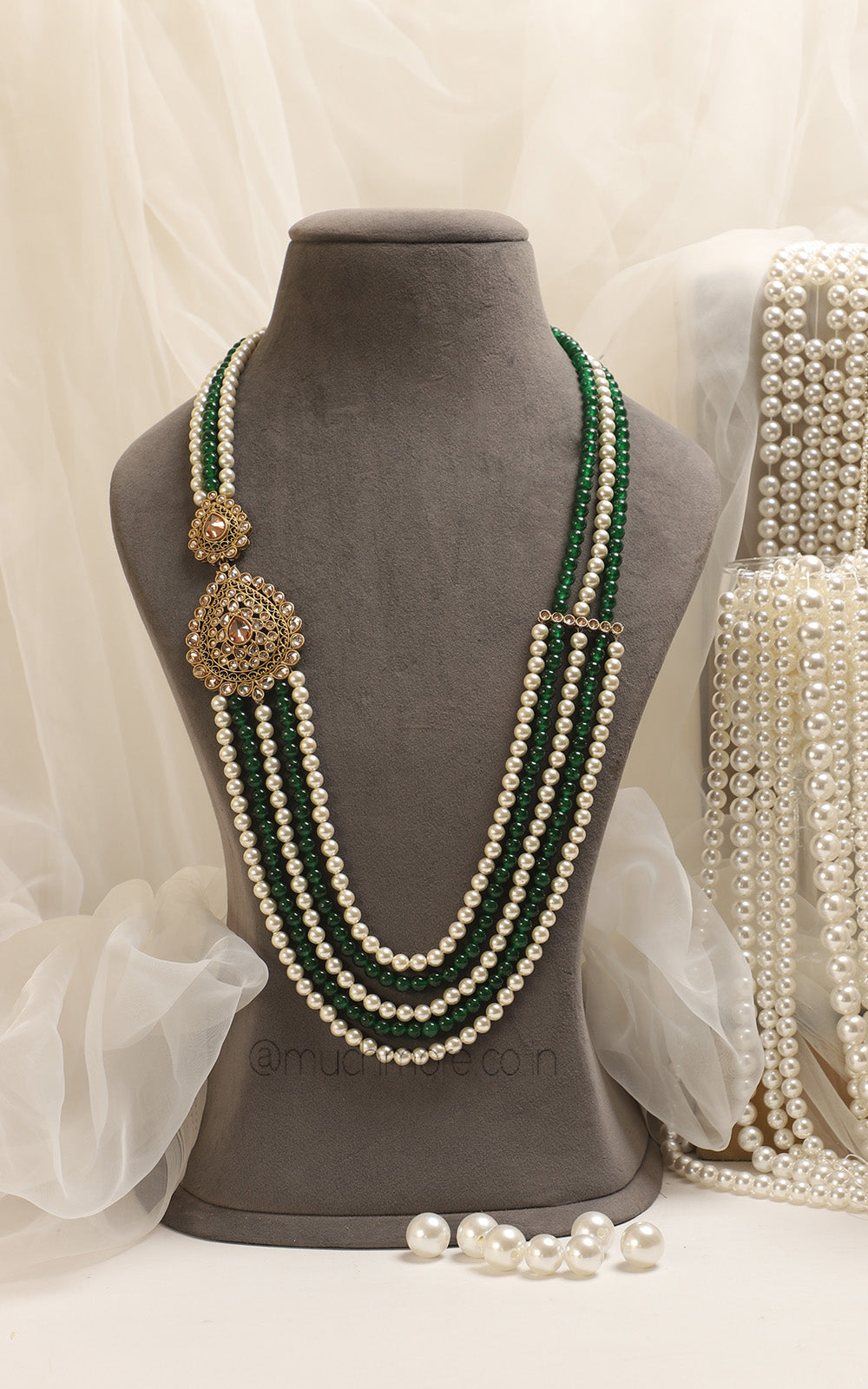 Pearl And Emerald Green Sherwani Mala With Antique Brooch