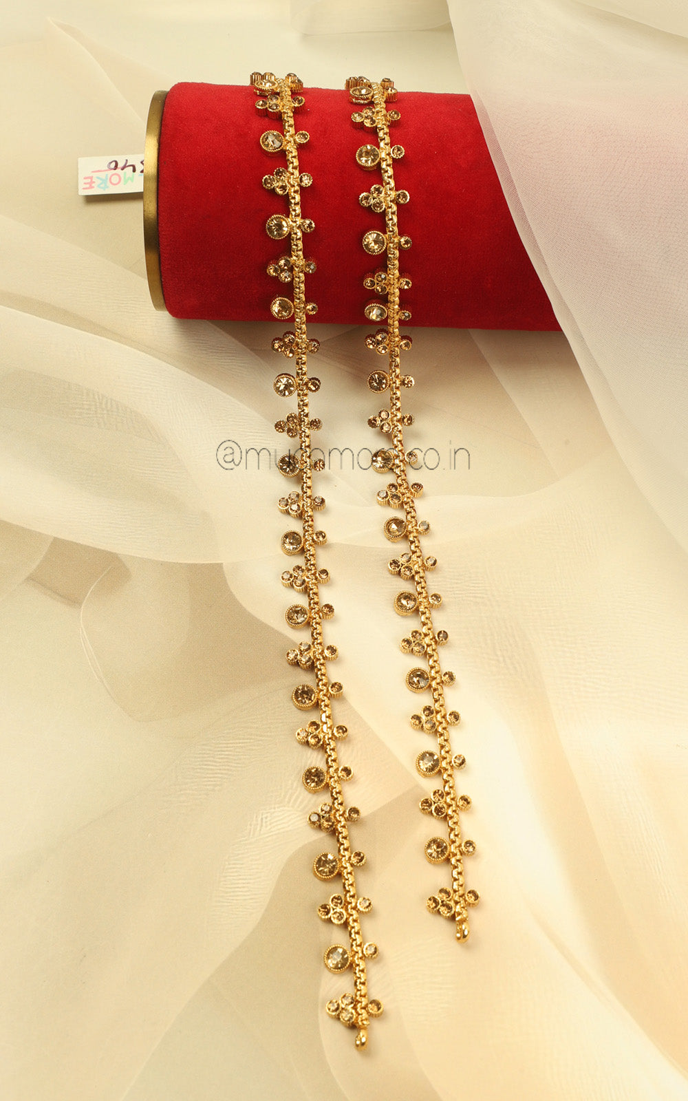 Stylish Sleek Payal Anklets In Gold Finish With Stone Work