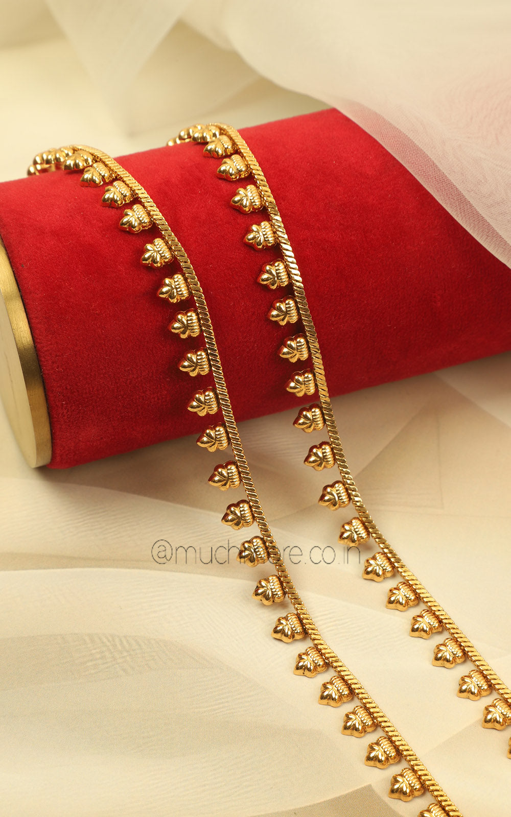 Shop Gold Look Elegant Ethnic Light Anklets Online