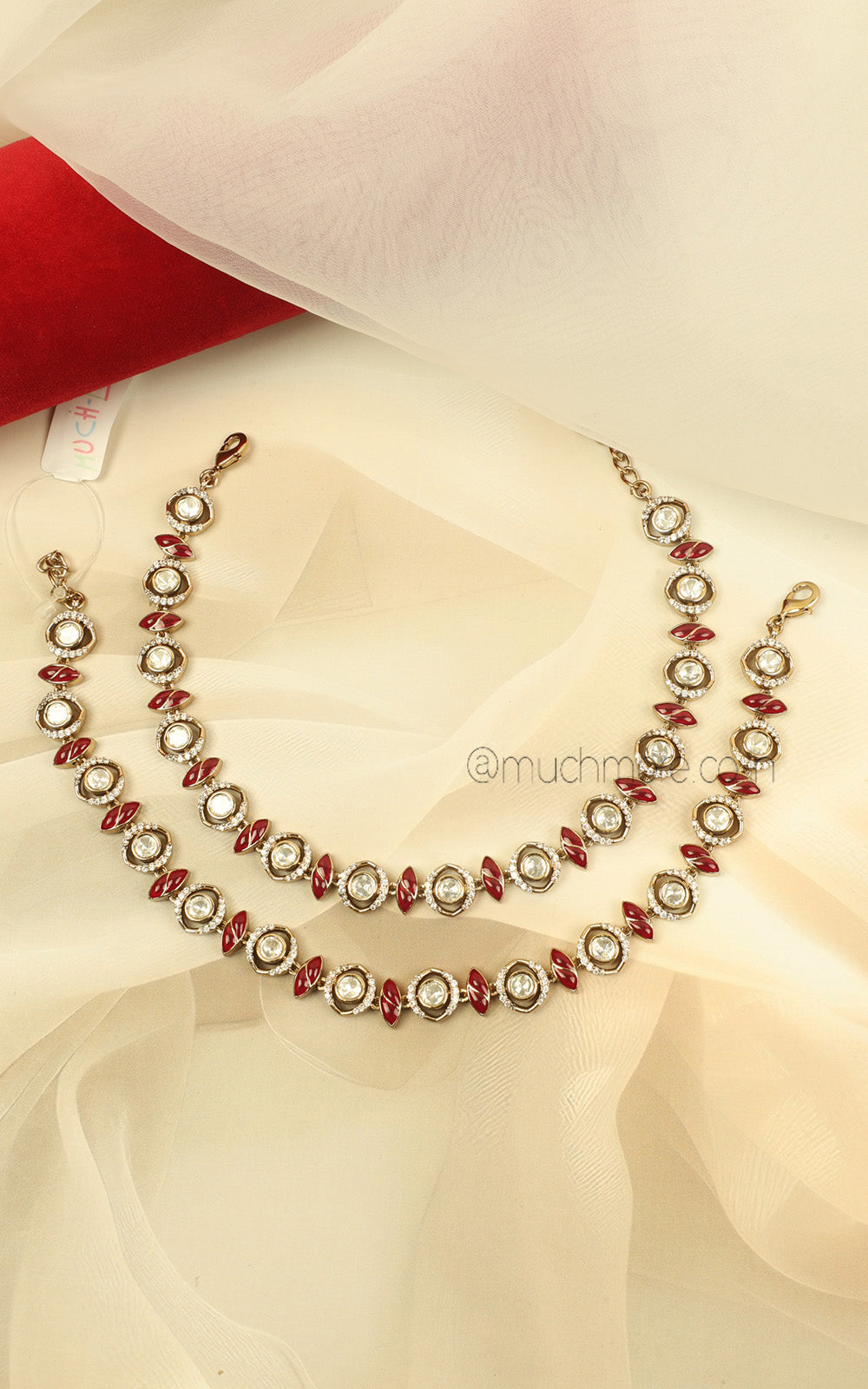 Sleek Gold Polish Kundan Diamonds Anklets For Brides
