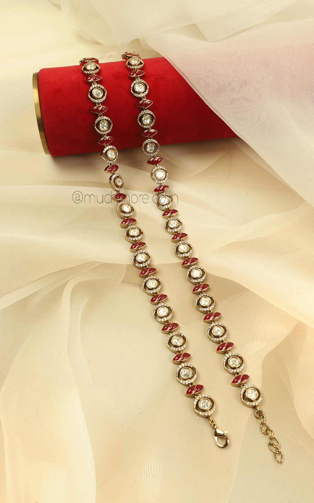 Sleek Gold Polish Kundan Diamonds Anklets For Brides