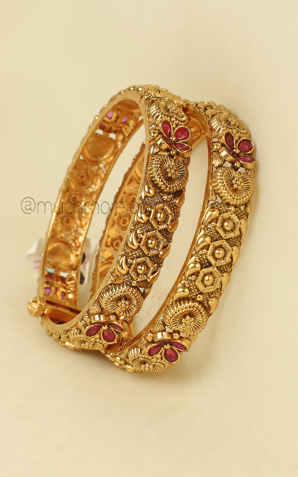 Gold Look Ruby Color Simple And Traditional Bangles